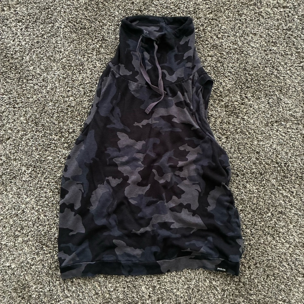 Prana Women's S Black Blue Camo Cozy Up Cowl Neck Muscle Tee Tank Hemp Blend